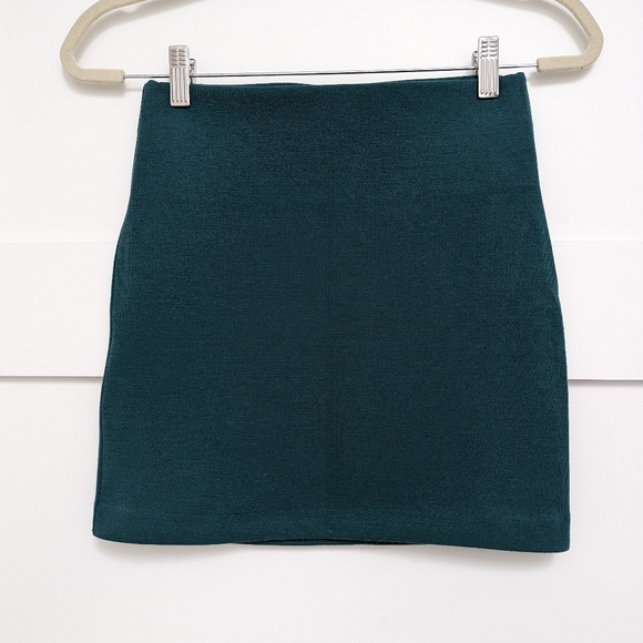 BCBGeneration Green Mini Skirt - Picture 9 of 9